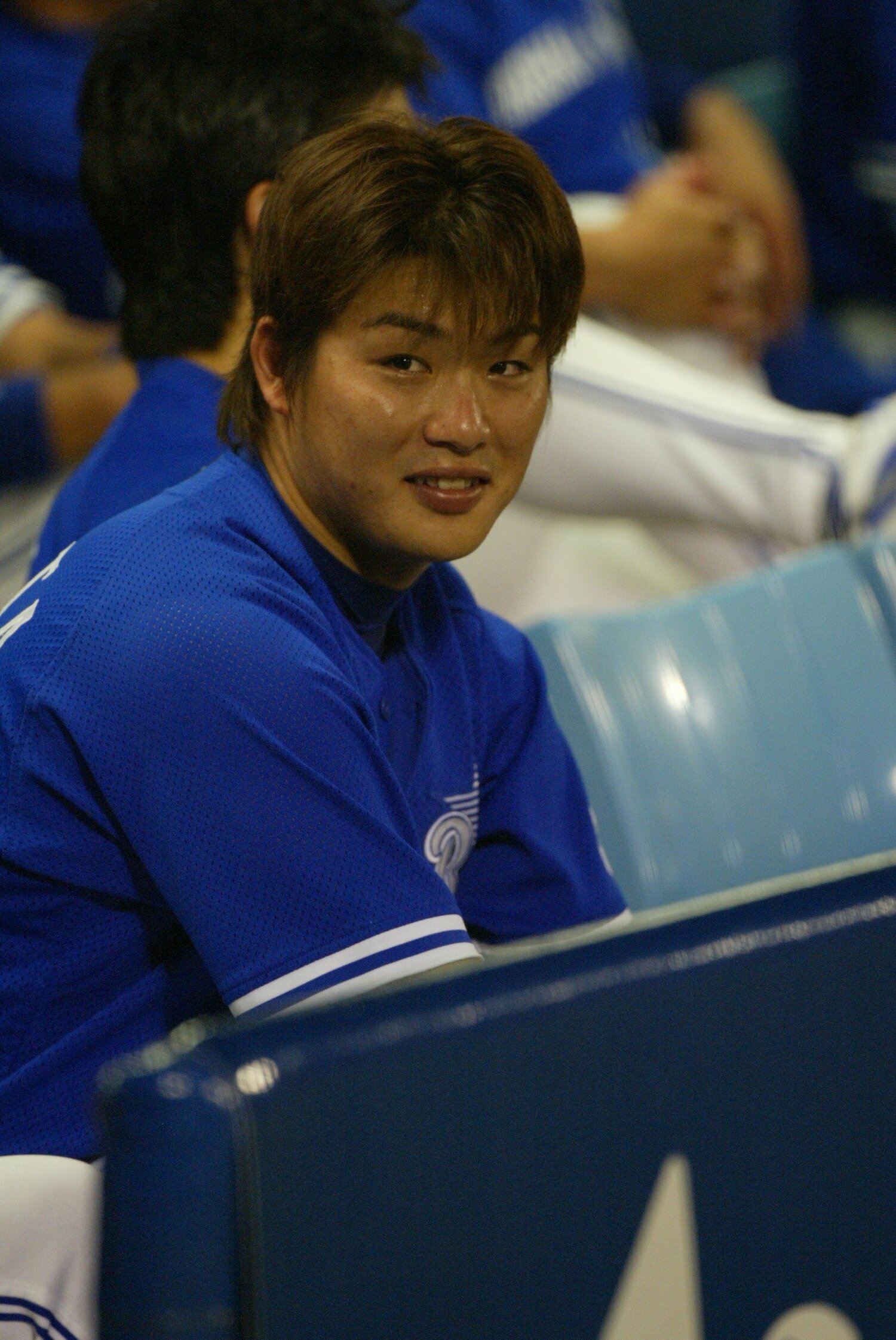 2003年、ルーキー時代の村田コーチ。この年いきなり25本塁打を放った。初々しい！　©Tamon Matsuzono