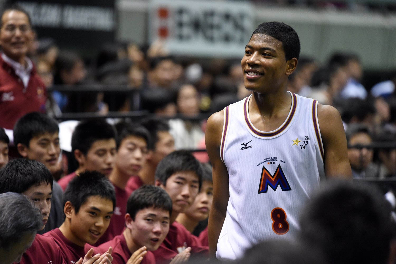 明成高校時代の八村。代表合宿で知り合った渡邊に積極的に質問していたという　©︎AFLO SPORT