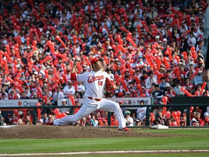 黒田博樹の「男気」に染まった広島。後はポスト・マエケン問題だけだが……。＜Number Web＞ photograph by Hideki Sugiyama