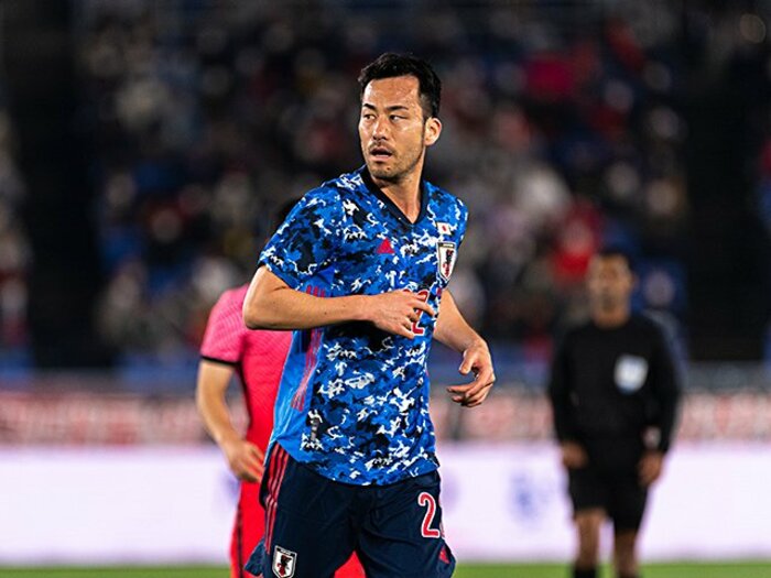 吉田麻也がOAに求められる理由…ロンドン五輪後に語った「あいつらが居座っている椅子、狙っちゃおうぜ」【史上初3度目の出場へ】＜Number Web＞ photograph by Takuya Sugiyama