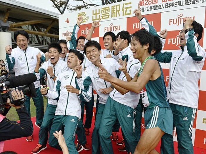 今季の箱根は青学の独壇場なのか。出雲駅伝で感じた「新3強時代」。＜Number Web＞ photograph by Kyodo News