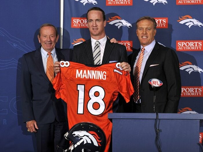 名QBの移籍に、五輪からの転身と話題騒然の今季のNFL。～9月5日、「熱い」秋が開幕へ～＜Number Web＞ photograph by AFLO