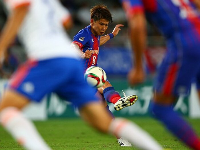 名クロッサー・佐藤由紀彦が解説する、FC東京・太田宏介のクロスの特殊性。 <Number Web> photograph by J.LEAGUE PHOTOS