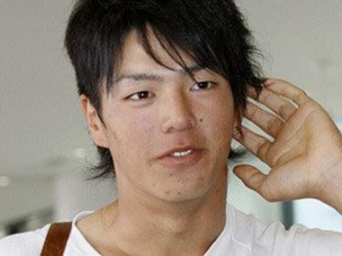 熾烈なる賞金王争いの合間に……。石川遼のちょっとした息抜き。＜Number Web＞ photograph by KYODO