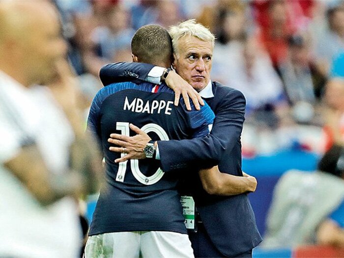 W杯王者の指揮官デシャン告白。「頂点に登り詰めたが、人生は続く」＜Number Web＞ photograph by Richard Martin