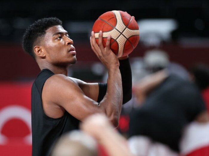 八村塁らバスケ男子代表が戦う“格上”の強豪国たち　世界2位スペインに、アルゼンチンの競争心…ラマスHCが掲げた「1勝」の意味＜Number Web＞ photograph by AP/AFLO