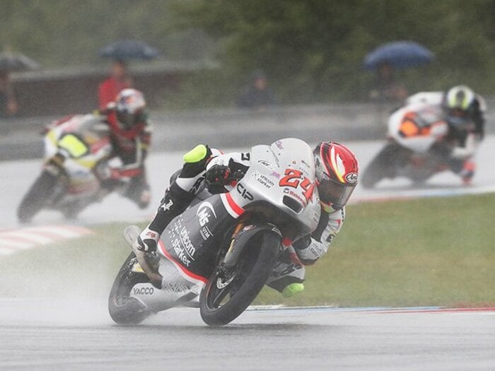 いつかはホンダで優勝争いを――。Moto3鈴木竜生が目指すトップへの道。＜Number Web＞ photograph by Satoshi Endo