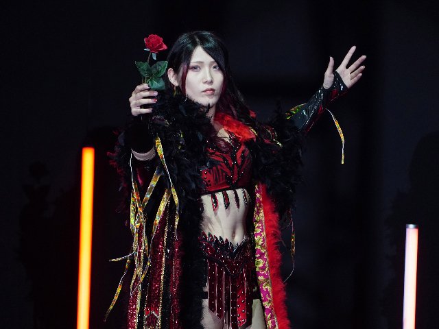 24歳のスターが来た」アメリカでも注目の的に…スターダム林下詩美が“心