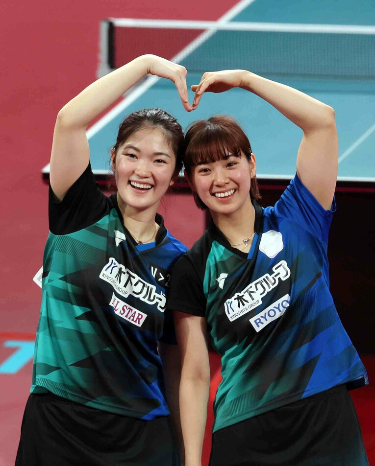 リザーブ候補として名前が挙がる木原美悠（左）と長崎美柚　©JIJI PRESS