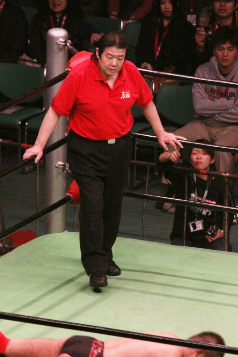 ノアレフェリー時代の井上さん　©Hiroki Kakehata