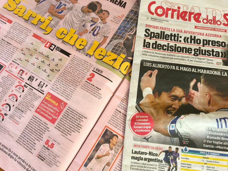 鎌田が1面に掲載されたイタリア現地紙　©Takashi Yuge
