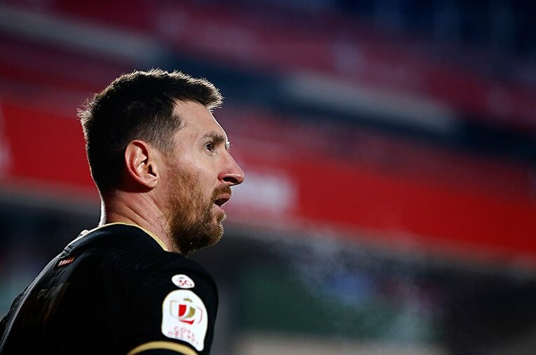 契約問題に揺れるメッシとバルサだが、ピッチ内ではリーグ6連勝と好調だ ／ photograph by Getty Images