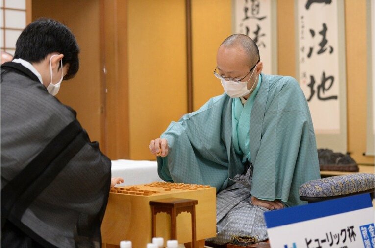 棋聖戦で藤井二冠と戦った渡辺名人Ⓒ日本将棋連盟