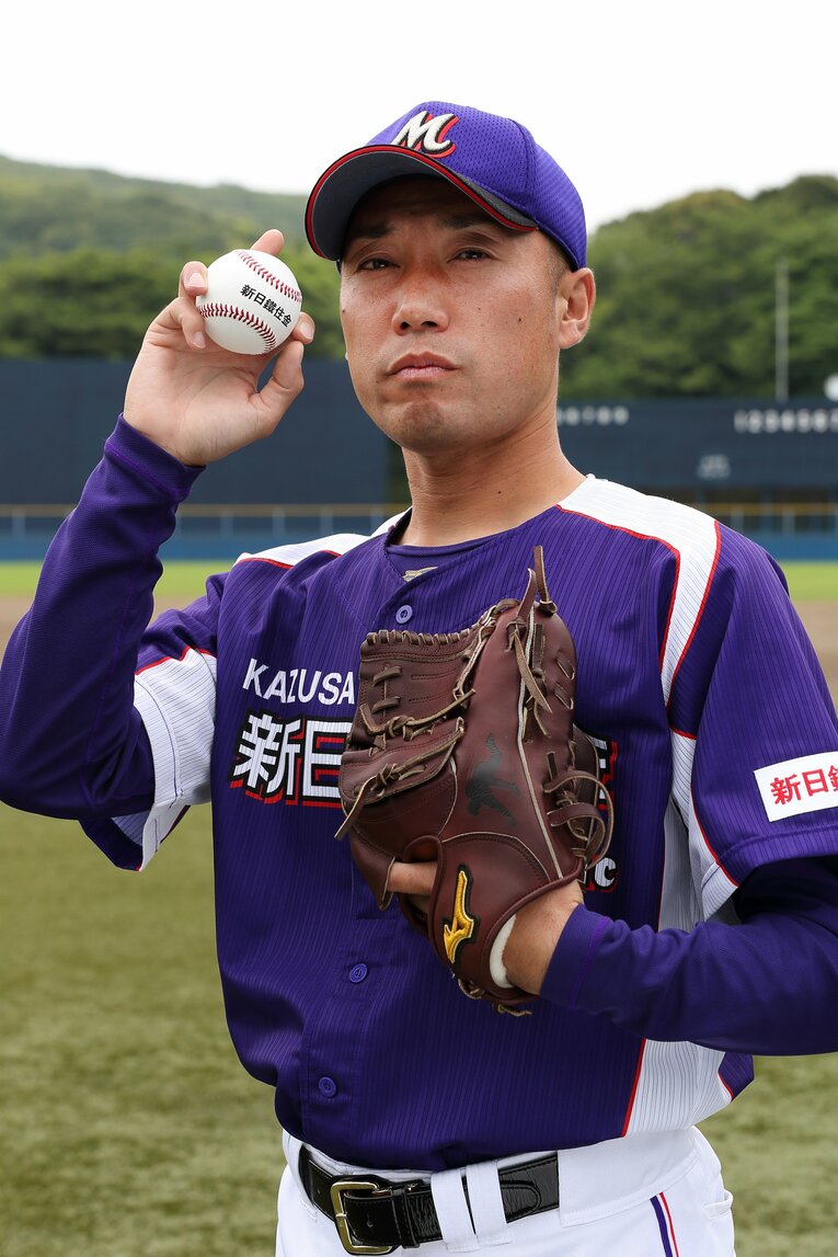 現在は日本製鉄かずさマジックで監督を務める渡辺の父・俊介さん　©︎BUNGEISHUNJU