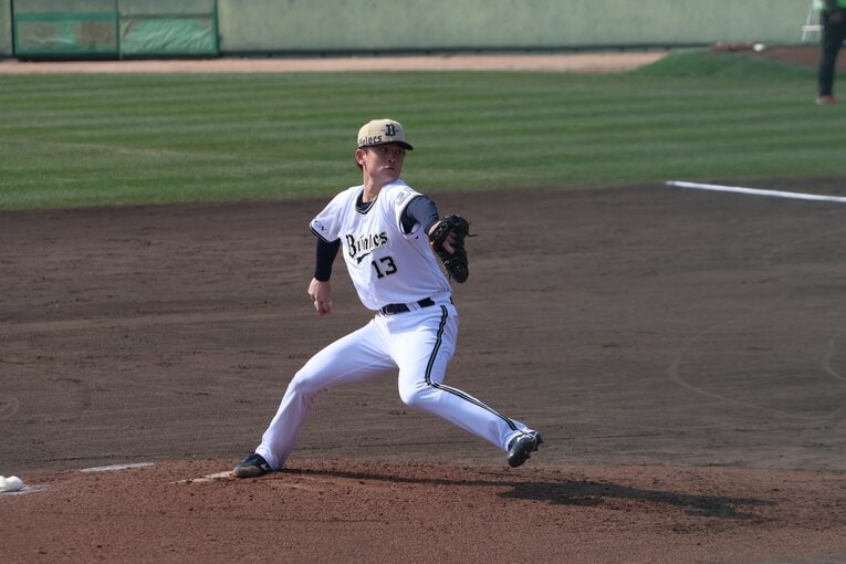 キャンプでの寺西　©Fumi Sawai