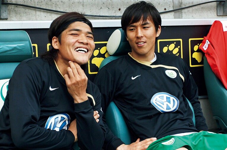 ブンデスリーガ2008-09シーズン、ヴォルフスブルクで大久保は9試合に、長谷部は25試合に出場してリーグ優勝に貢献した ／ photograph by AFLO