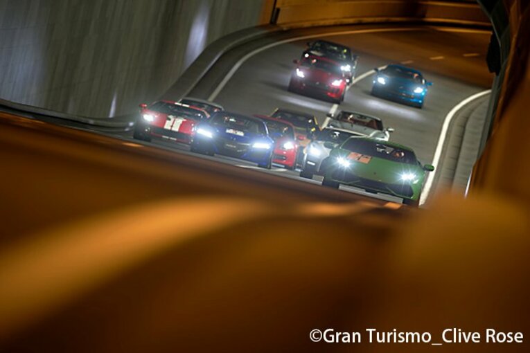 F1の凄腕カメラマンがeスポーツに。「現実では絶対に撮れないものを」(3)