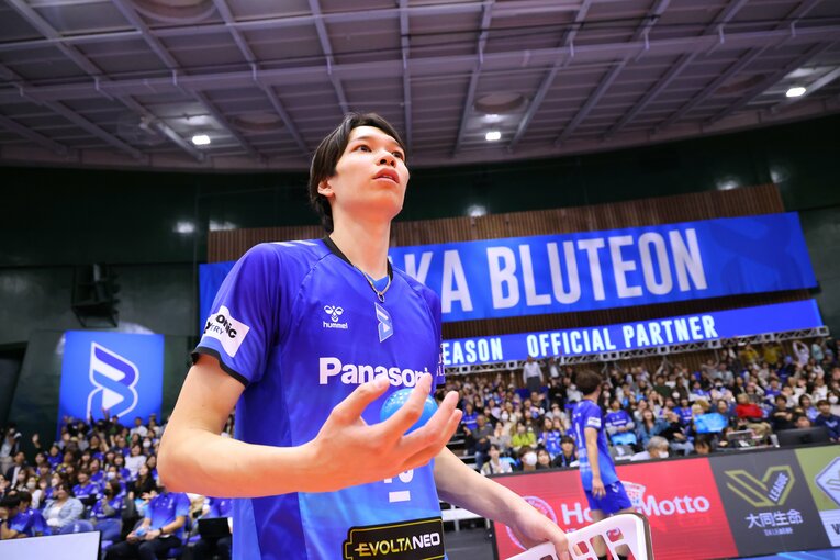 開幕から好スタートを切る大阪ブルテオン。キャプテンとして初代王者に導けるか　©︎SV.LEAGUE