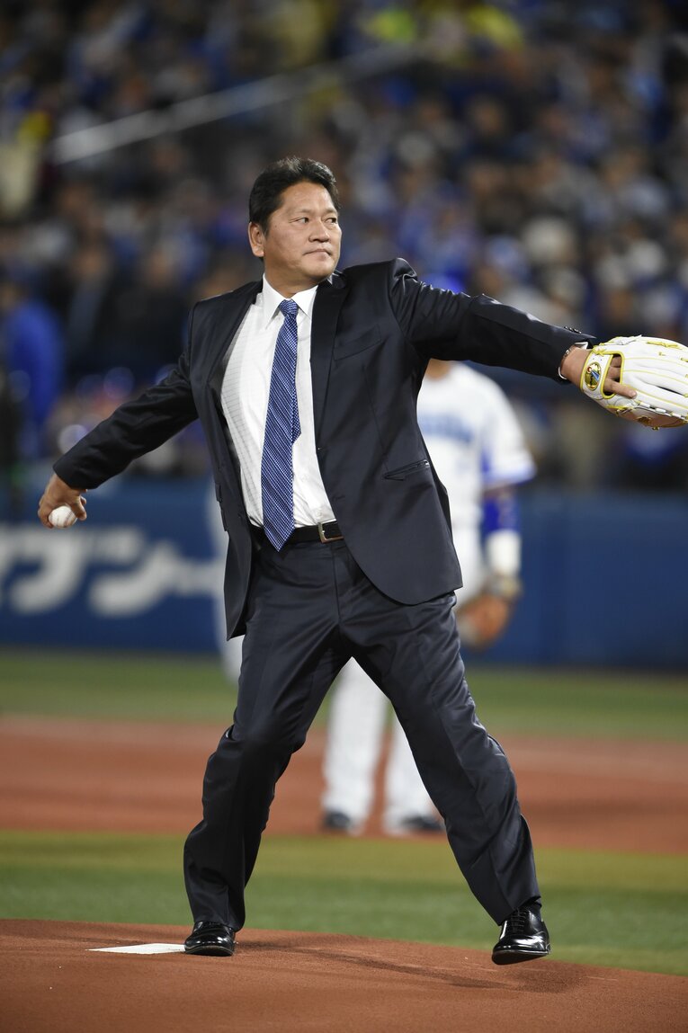 2017年始球式　©︎Naoya Sanuki