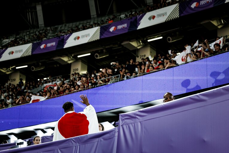 万雷の拍手が号泣インタビュー後の村竹に送られた　©Kiichi Matsumoto