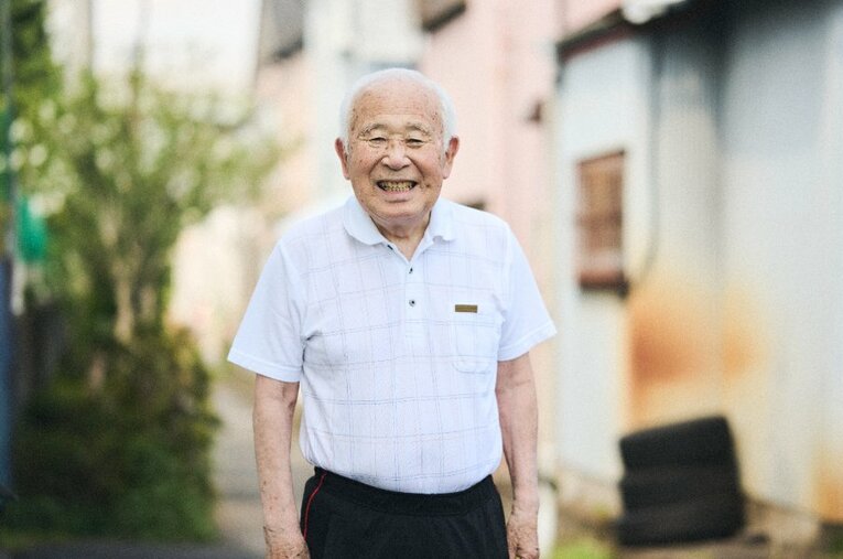 最近の毎朝の楽しみは「大谷の活躍」。野球やバスケも熱心にテレビで観戦し、何かを学ぼうとする姿勢に変わりはない ／ photograph by Yuki Suenaga