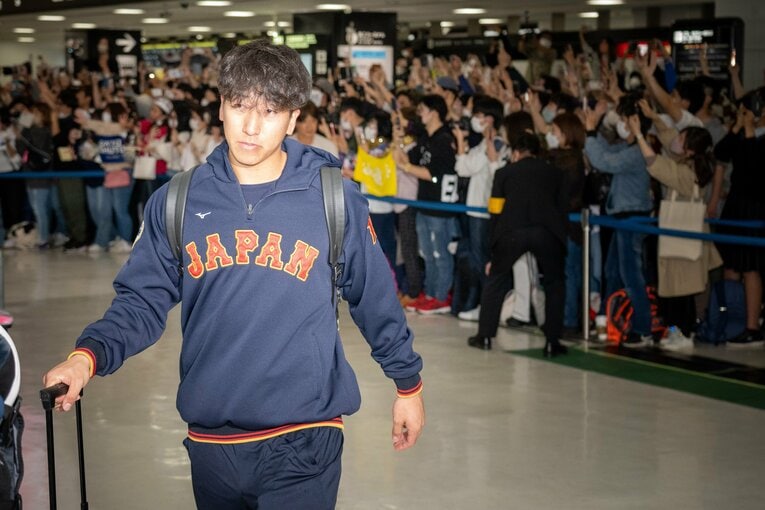 帰国した大勢　©Shiro Miyake