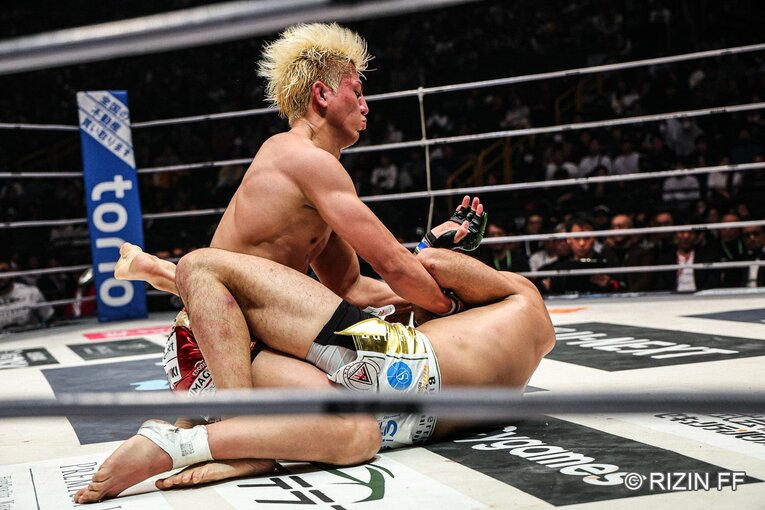 鈴木千裕vs.クレベル・コイケ　©RIZIN FF