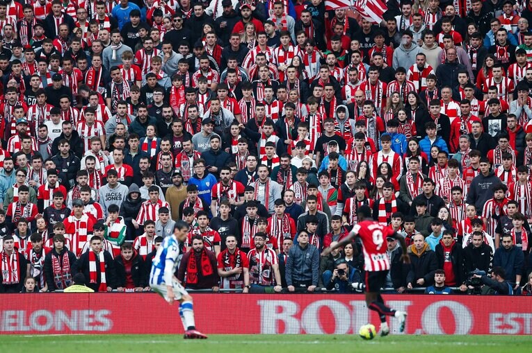 「クボには開幕前から…今はそれ以上の期待だ」MVP→徹底マークで不発も久保建英21歳“バスクダービー両軍サポの熱視線”をカメラマンは見た(49)