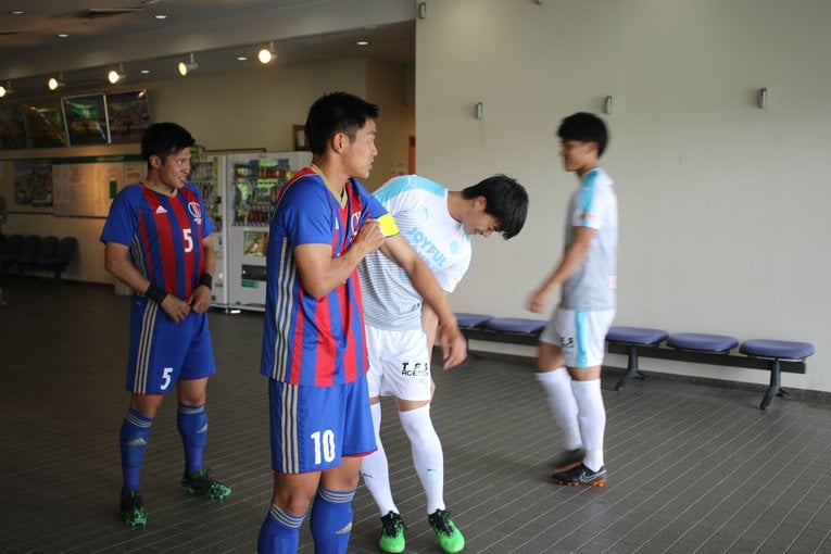 順天堂大の旗手怜央と筑波大の三笘薫　©︎Takahito Ando