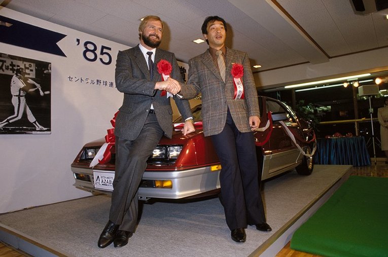 85年、落合（右）とともに三冠王に輝いたバースだが、日本での“稼働期間”は意外と短かった©Yohei Maruyama