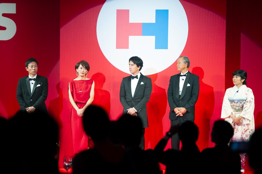 スポーツ界の社会貢献活動を表彰!今年の「HEROs AWARD」はこの人に。<Number Web> photograph by Yuki Suenaga