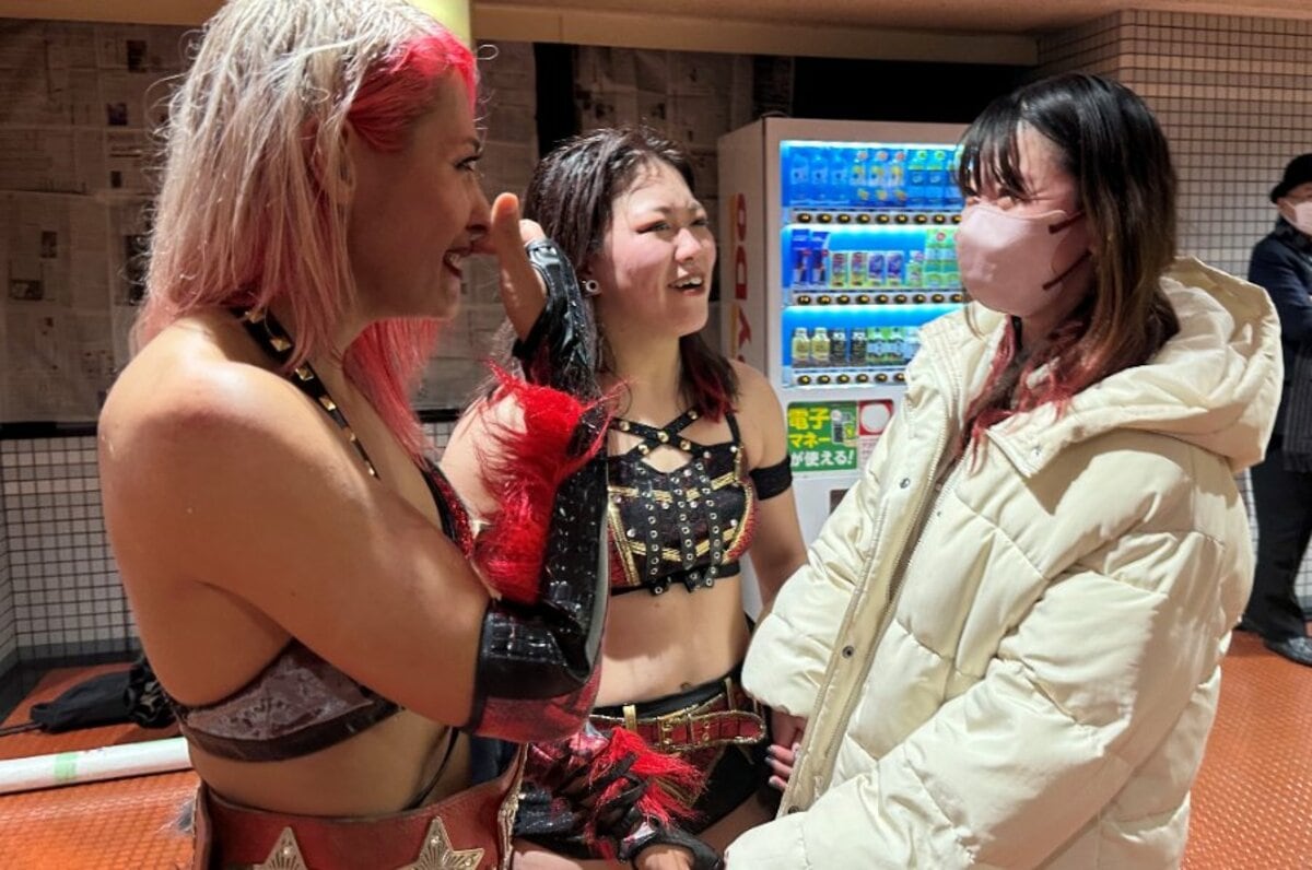 ごめんなさい…」ジュリアと鈴季すずは、テキーラ沙弥の胸に飛び込んだ