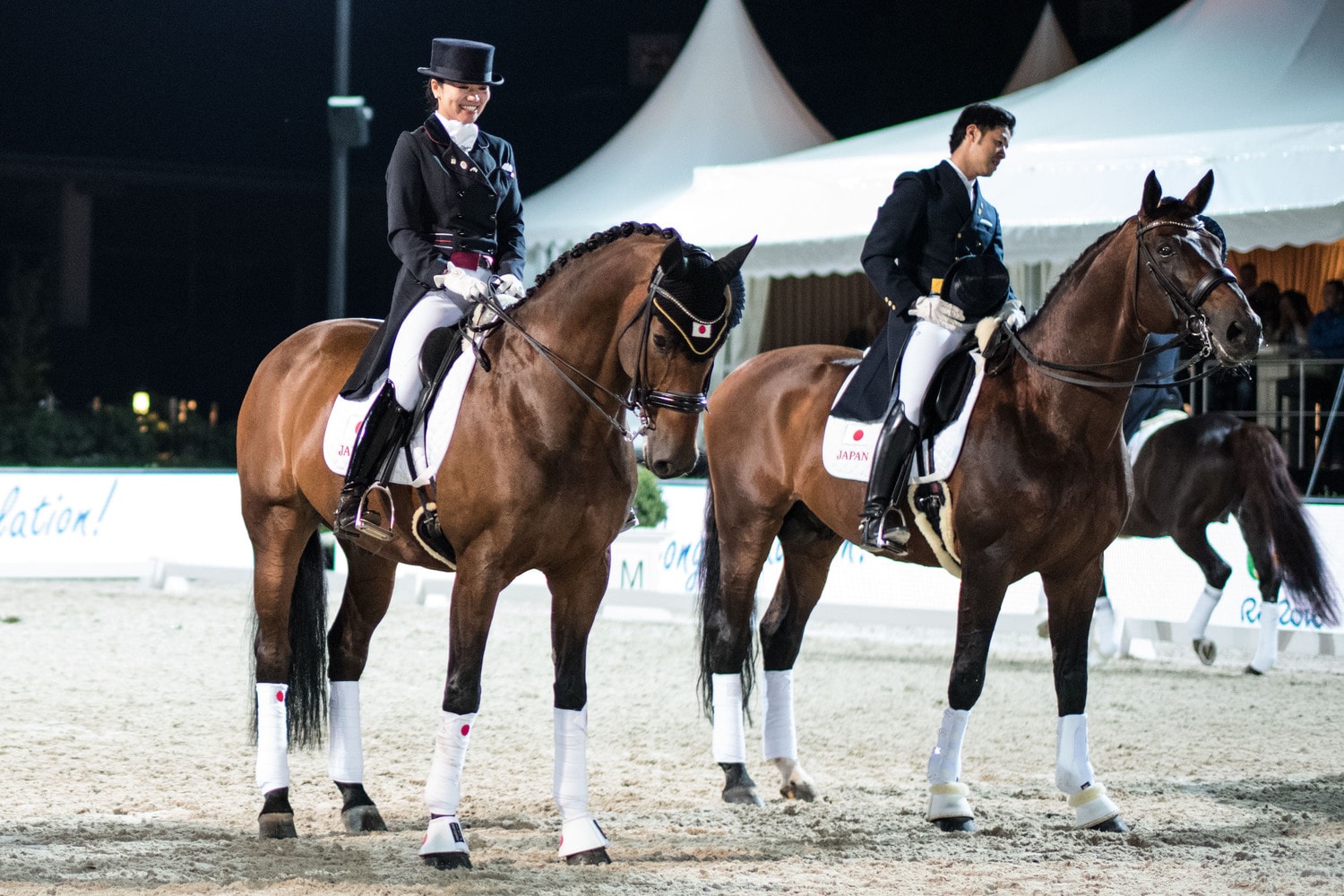 リオデジャネイロオリンピック地域予選 CDI3* Perlで表彰される茜ら代表メンバー