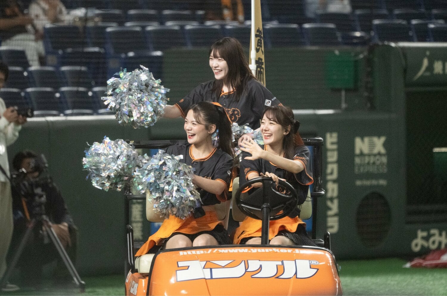 試合を盛り上げる「VENUS」©Miki Fukano