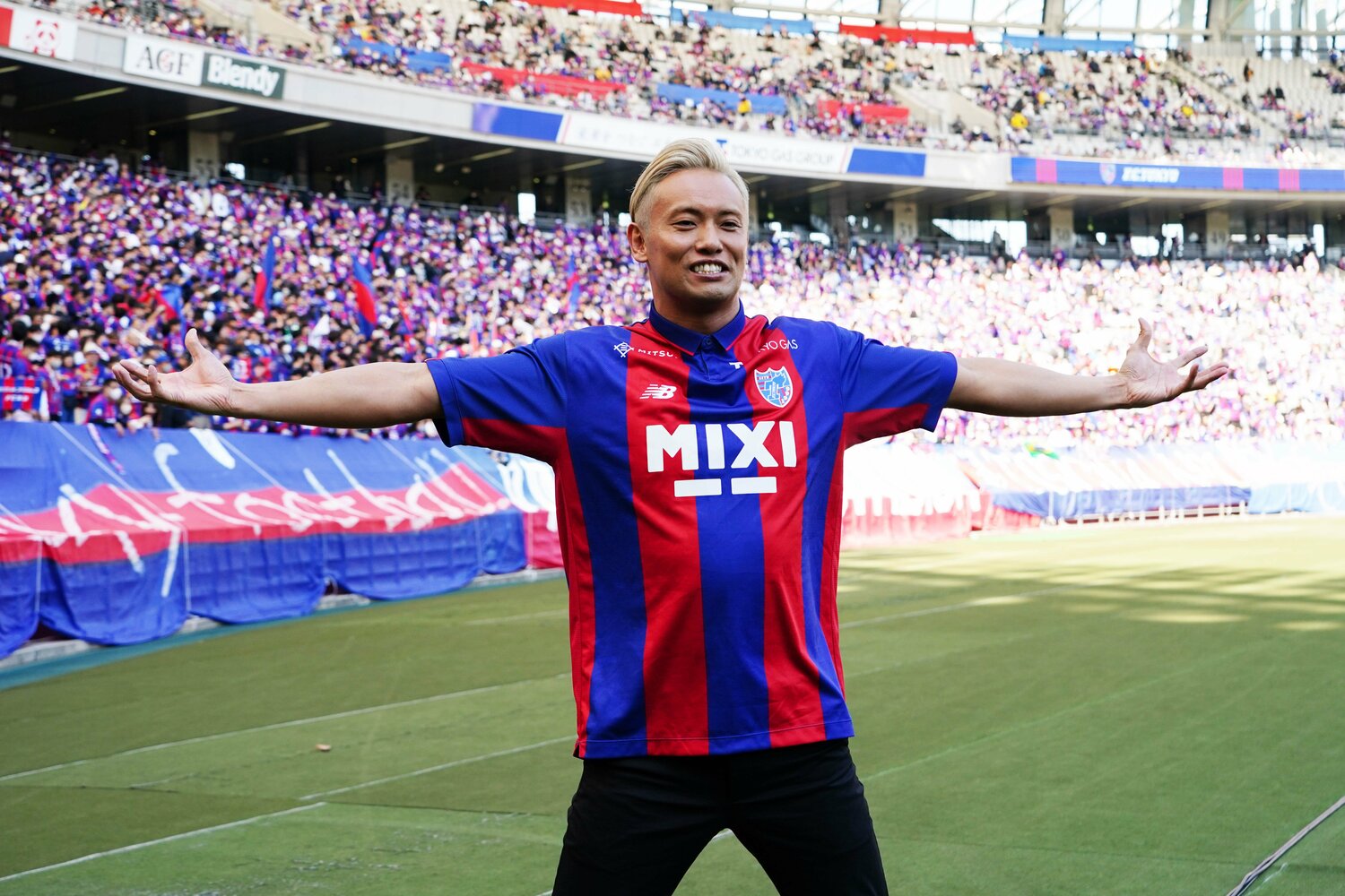 SANADAに敗れた翌日の4月9日、味の素スタジアムに来場したオカダ・カズチカ