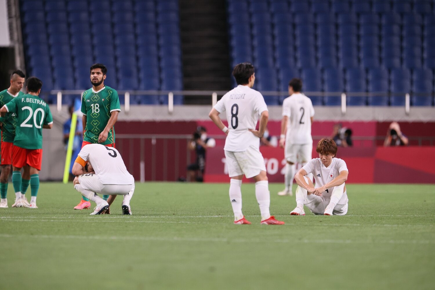 メキシコ五輪以来のメダルを獲得できなかった東京五輪サッカー日本代表　©JMPA
