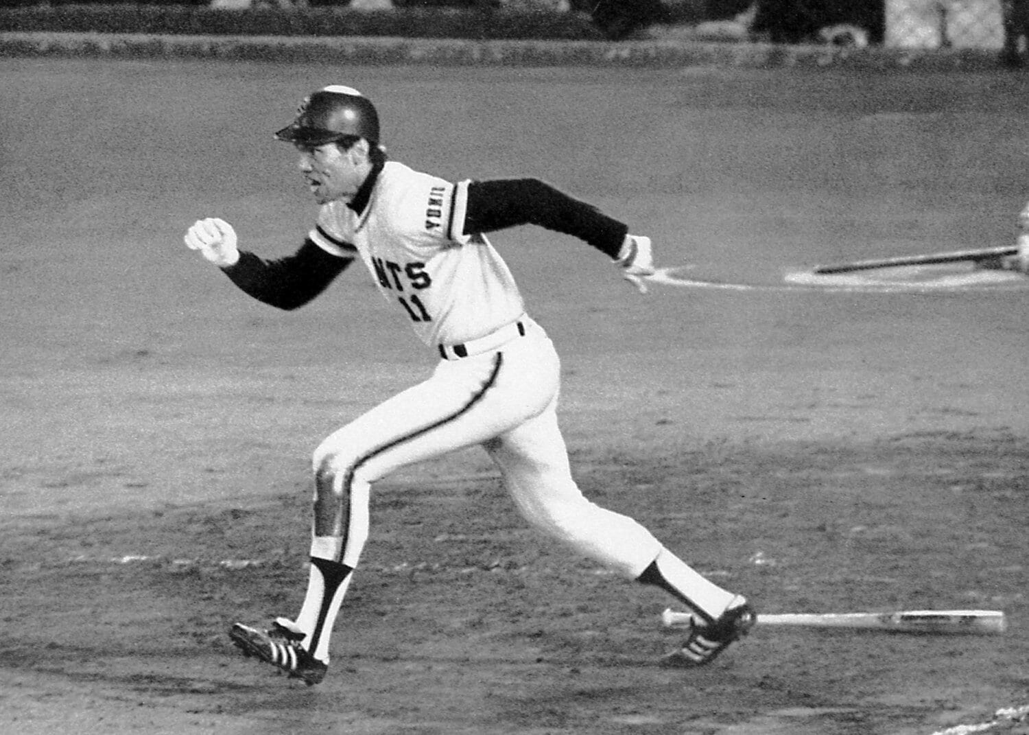 内角攻めに怒りマウンドに駆け出すシピン(写真は1978年の大洋戦) ©Sankei Shimbun