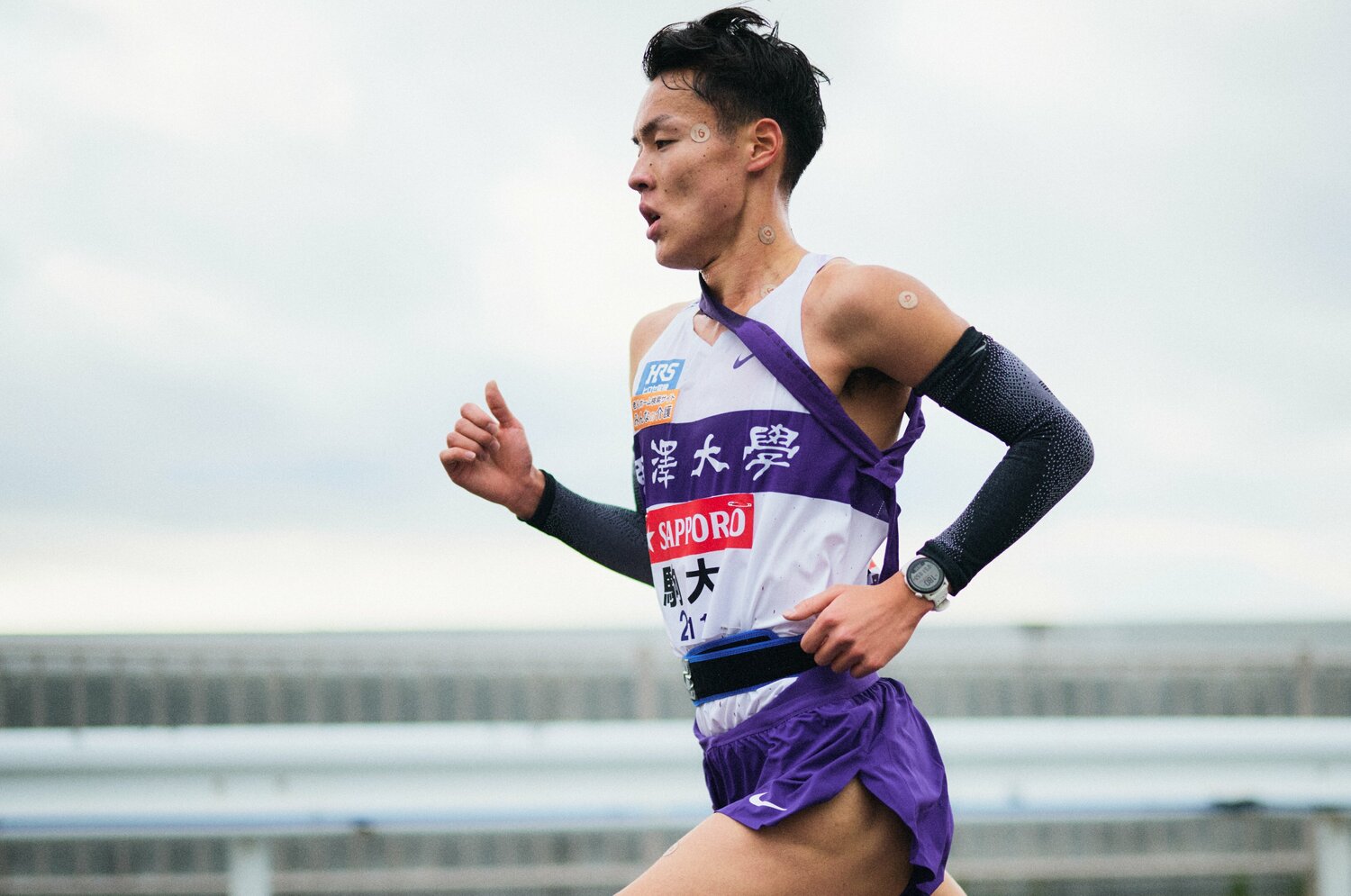 「世代トップランナー」の称号にふさわしい区間新記録の走りを見せた駒澤大学の佐藤　©Yuki Suenaga
