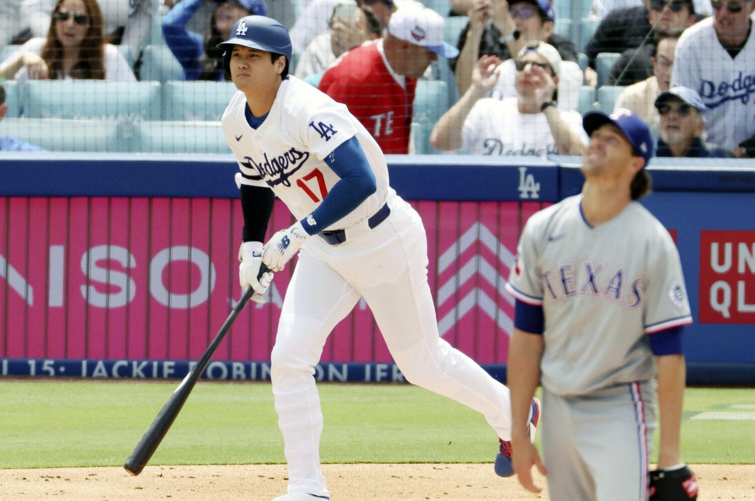 メジャー屈指の剛腕デグロムとの初対戦で本塁打を放った大谷翔平　©Kyodo News