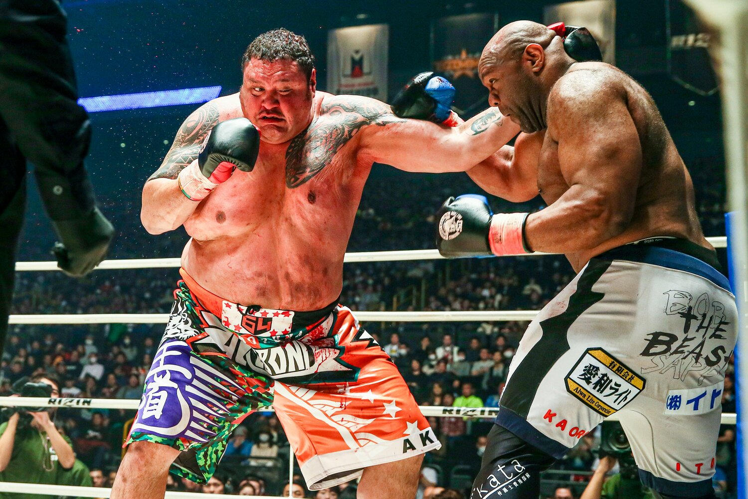 2015年大晦日の再戦。ボブ・サップとの激しい殴り合い　©RIZIN FF Susumu Nagao