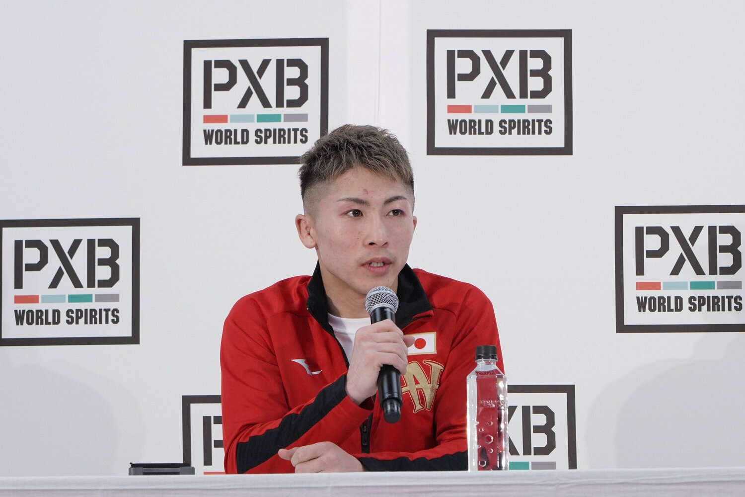 8回TKOという結果ながら、井上は試合後に反省の弁を口にした ©PXB PARTNERS