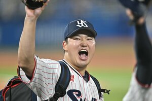 【NEW】村上宗隆の打球音に「恐怖を感じる」…60本バレンティンも支えた“名打撃投手”が証言「今年の村上の方が上」「本当によく出来た青年」