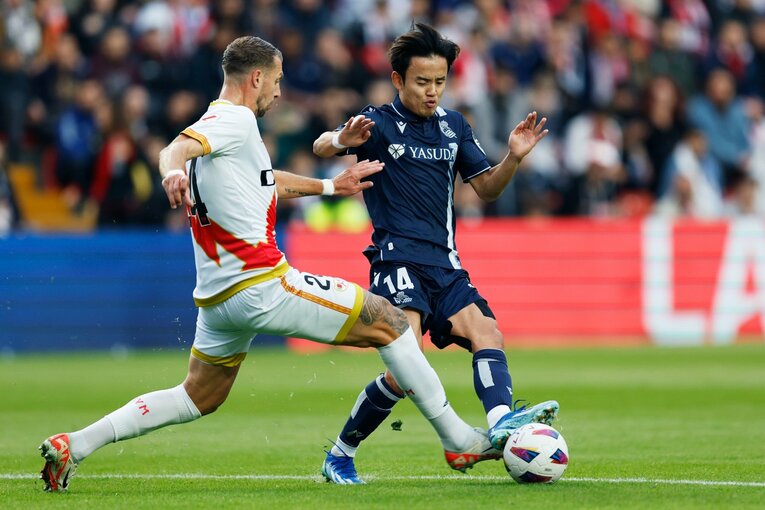 「クボ…あいつ止めないと勝てないよ」マドリードのバルで敵地サポが久保建英22歳を超警戒…“動画に映らない”タケの虚ろなジレンマ(18)