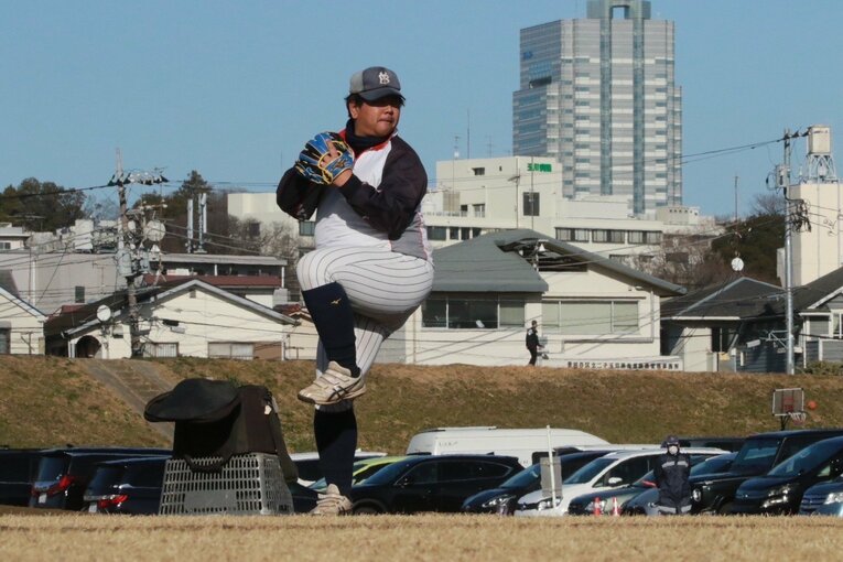 【連続写真】現在30歳に。少年野球「用賀ベアーズ」でコーチを務める