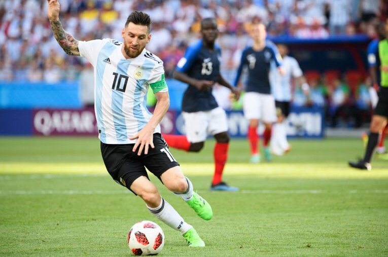 バロンドール受賞6回。メッシは名実ともに史上最高のFWだ ／ photograph by JMPA