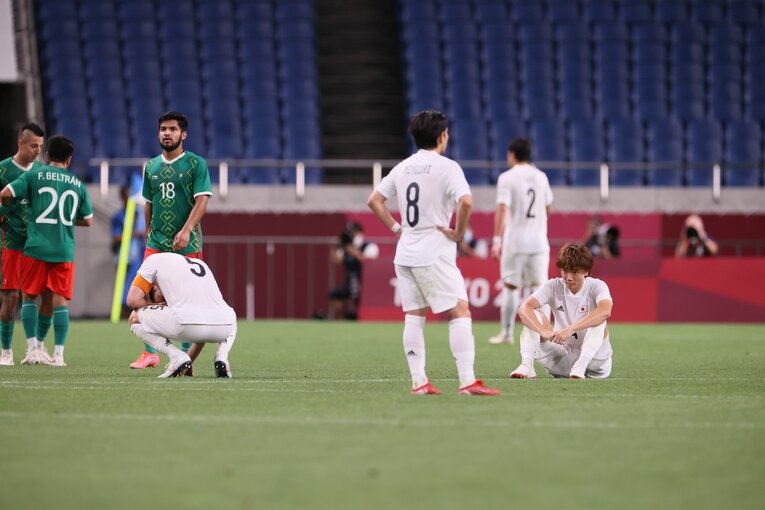 メキシコ五輪以来のメダルを獲得できなかった東京五輪サッカー日本代表　©JMPA