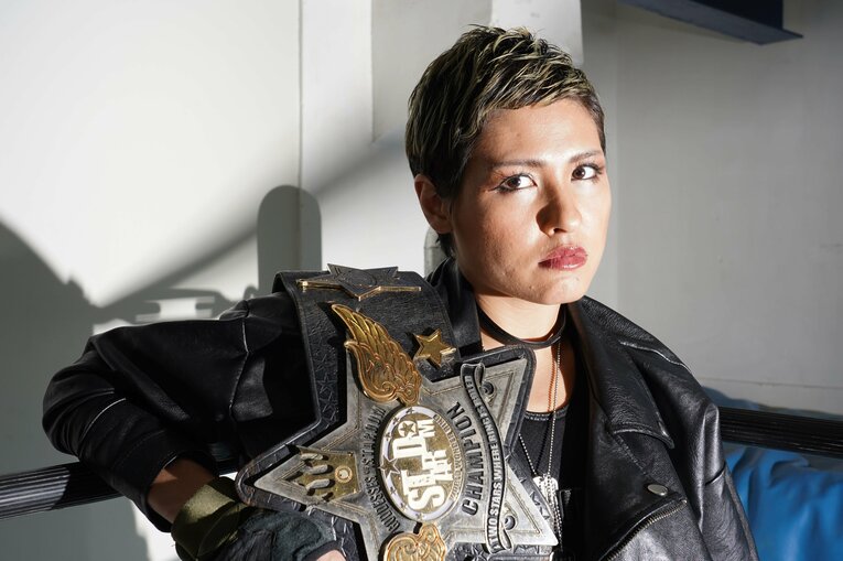 「あの子見た目はいいけれど、試合がダメだよね」 戦闘服の女子レスラー・ジュリアの生き方と“白いベルト”への愛(5)