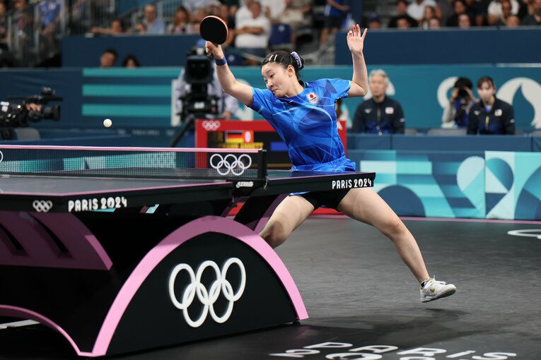 女子卓球団体準決勝、張本の強烈なフォアハンド　©Kaoru Watanabe/JMPA