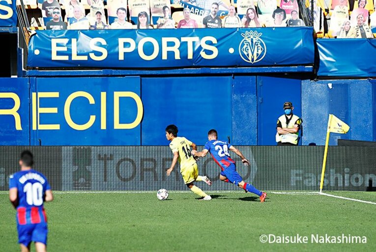 久保建英への“スポットライト”に武藤嘉紀との笑顔、乾貴士の突破　現地カメラマンからの直送写真(4)