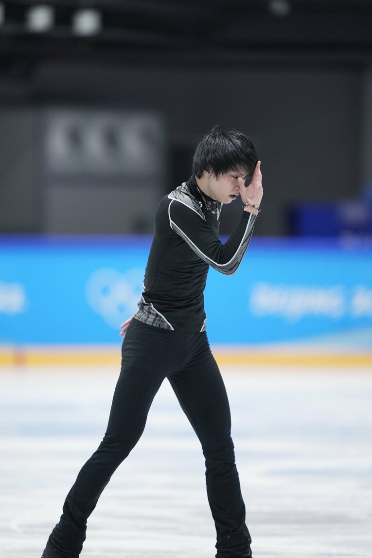 2022年2月15日、記者会見を行った翌日に北京で『オペラ座の怪人』の曲をかけ、報道陣の前で披露した羽生　©Sunao Noto/JMPA